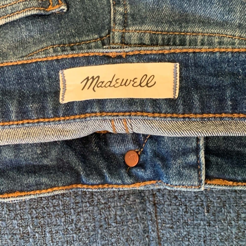 High Rise Denim Mid-Length Shorts🌺 - Picture 3 of 5